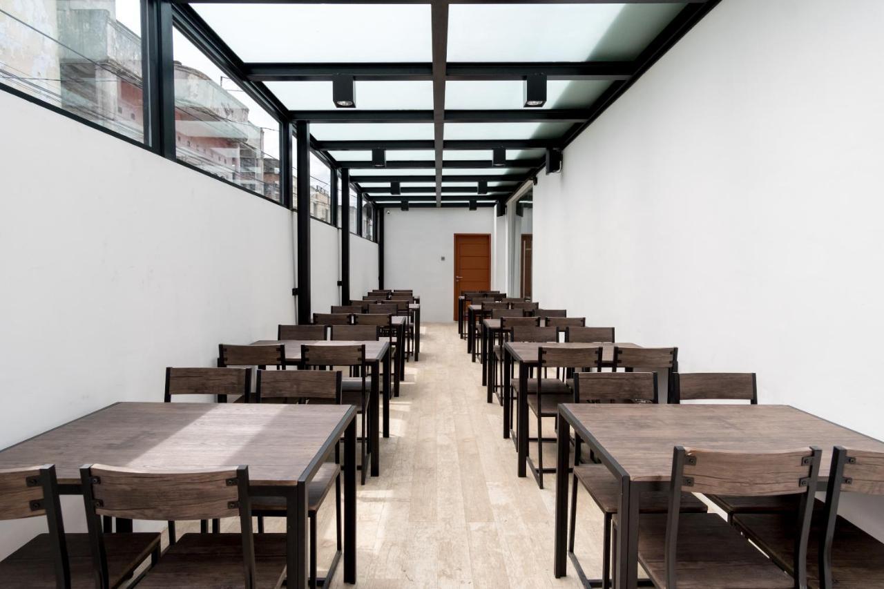 Reddoorz Premium Near Centre Point Mall Medan Kültér fotó