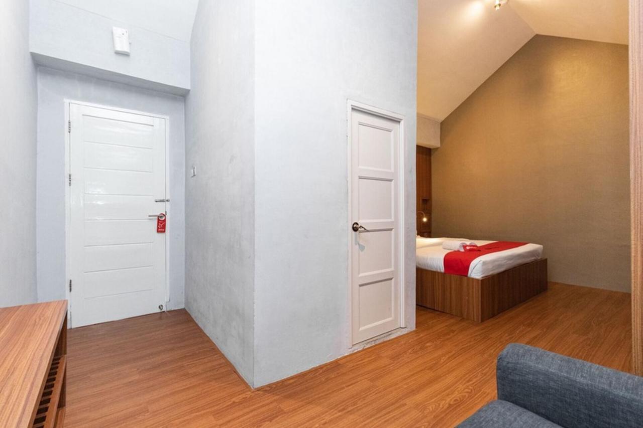 Reddoorz Premium Near Centre Point Mall Medan Kültér fotó