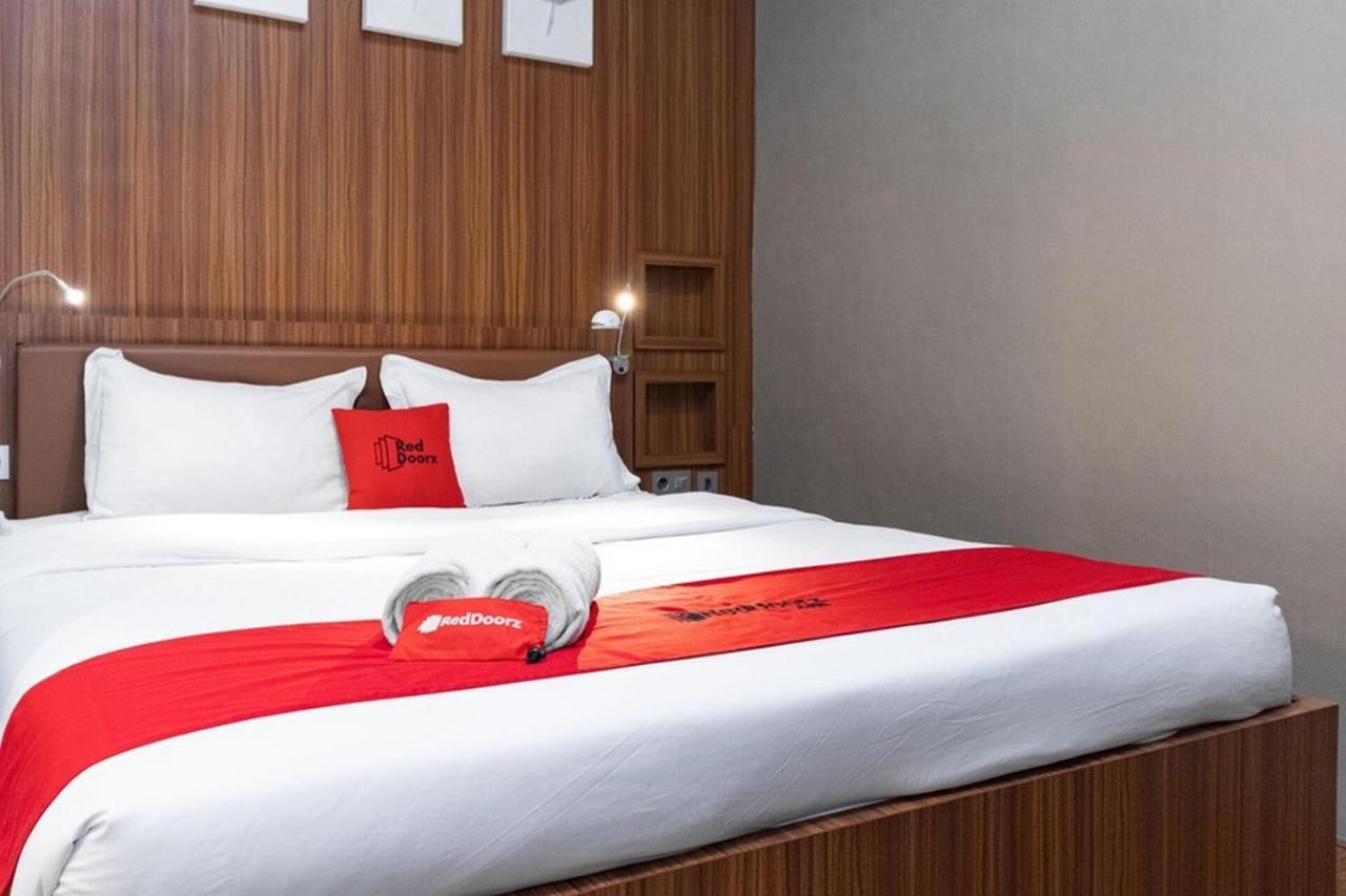Reddoorz Premium Near Centre Point Mall Medan Kültér fotó