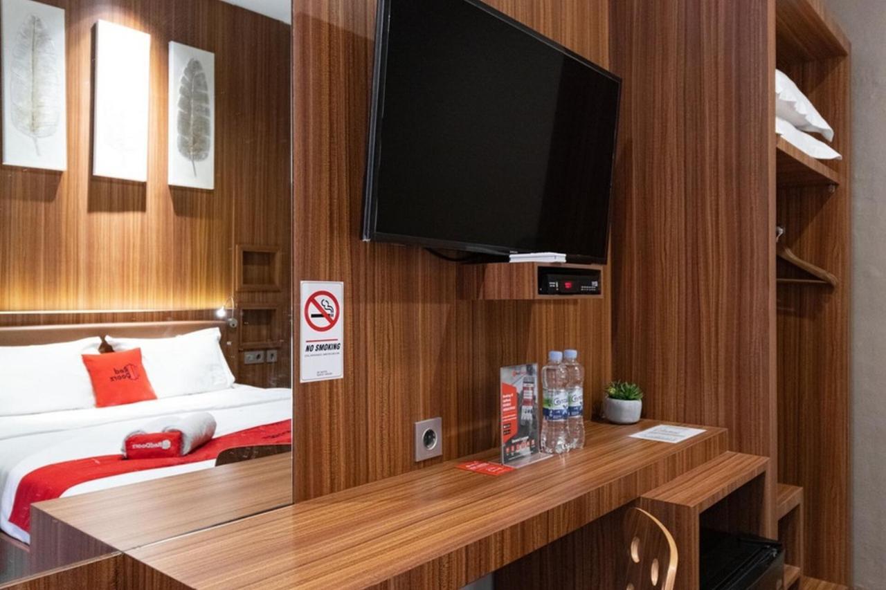 Reddoorz Premium Near Centre Point Mall Medan Kültér fotó